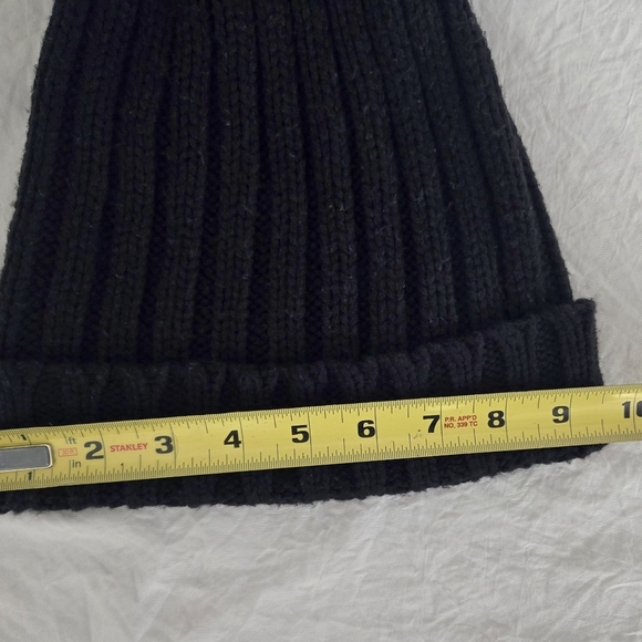 Old Navy Knitted Beanie Hat Black Unisex Men Women Winter Fall Snow Outdoors - Picture 3 of 4